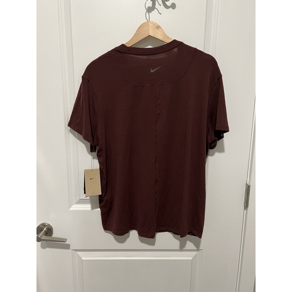 Nike Women's One Relaxed Dri-FIT Short-Sleeve Top Burgundy Crush Medium NWT $45 - Picture 4 of 10